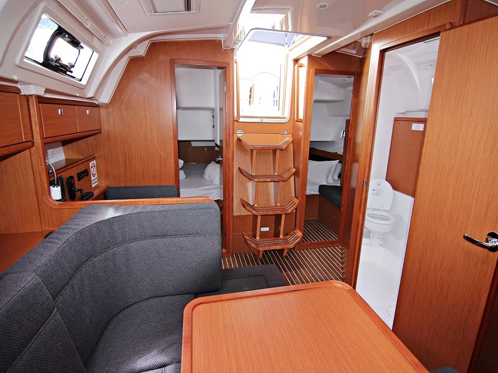 BAVARIA C 41 BT (REBECCA) Interior image - 11