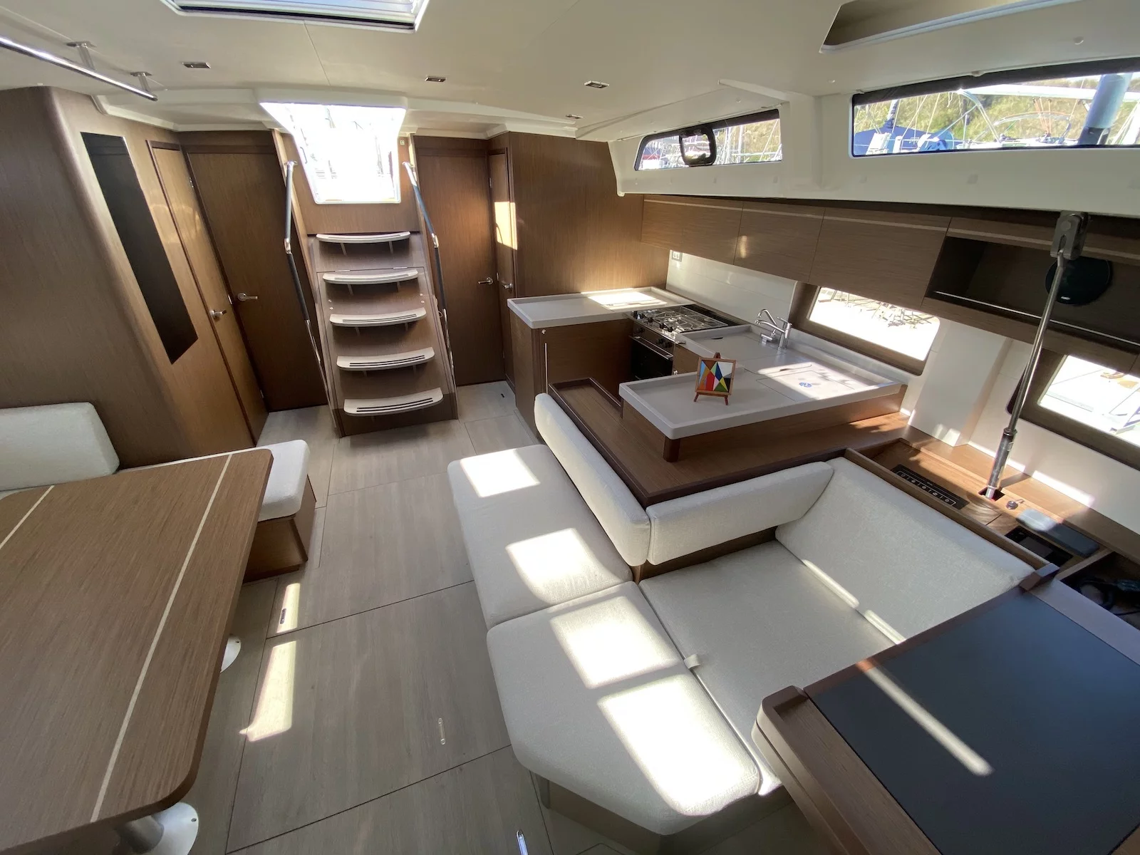 Oceanis 51.1 (Kallisto) Interior image - 4