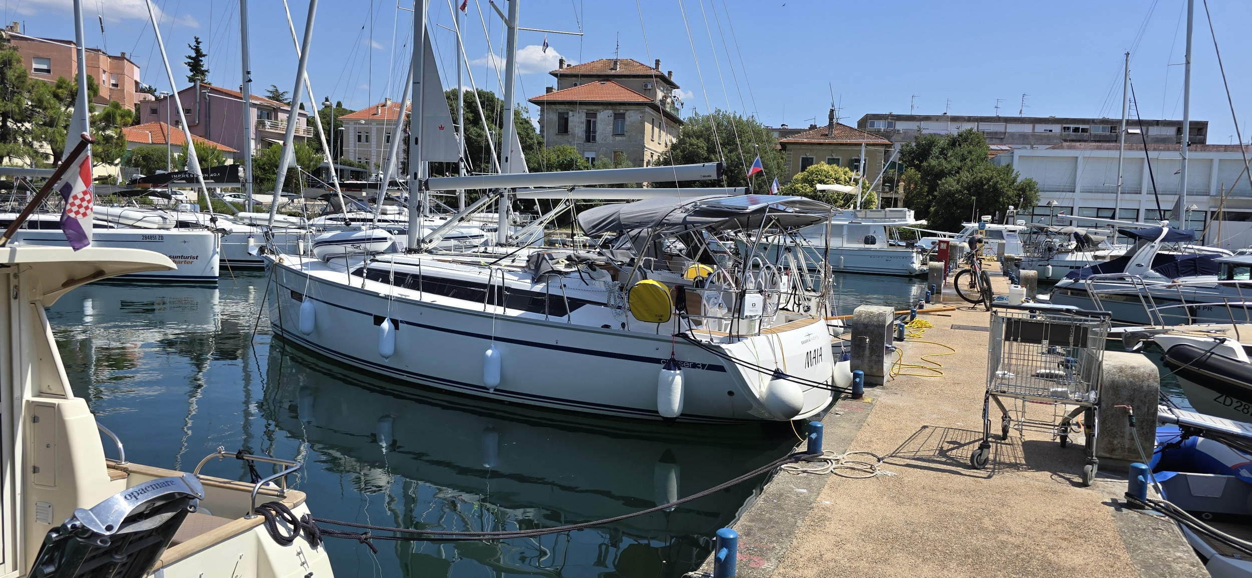 Bavaria Cruiser 37 — photo 4