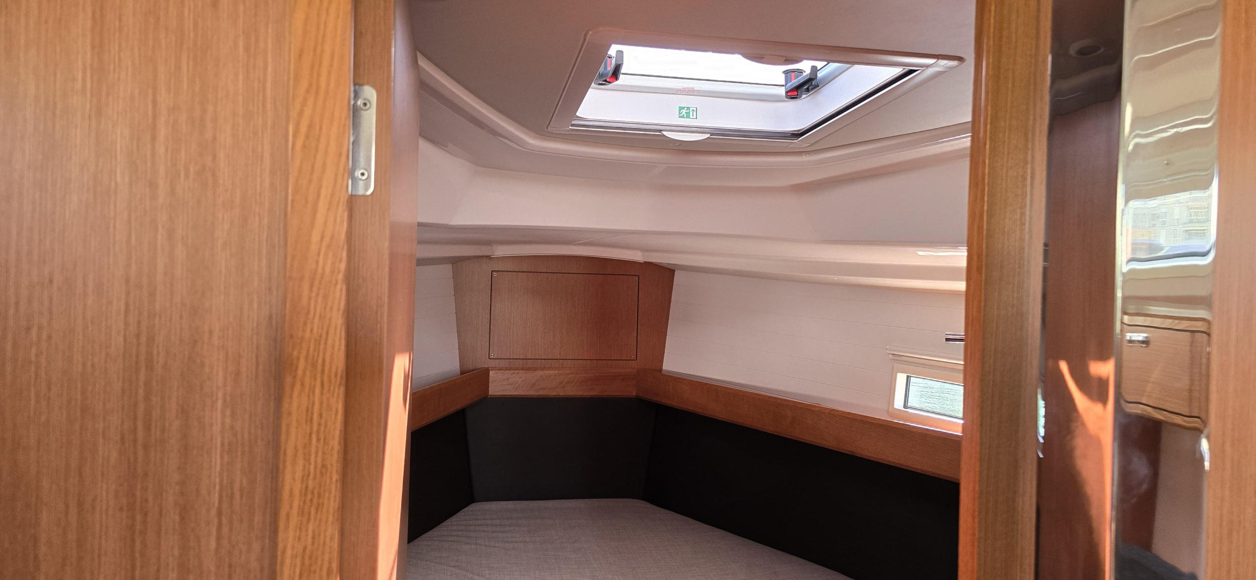 Bavaria Cruiser 37 — photo 8