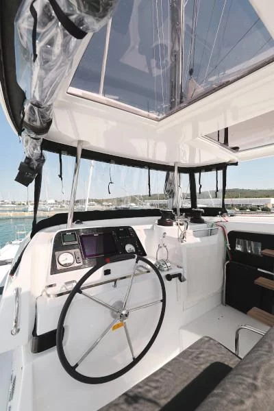 Lagoon 42 (ROYAL SALUTE)  - 69