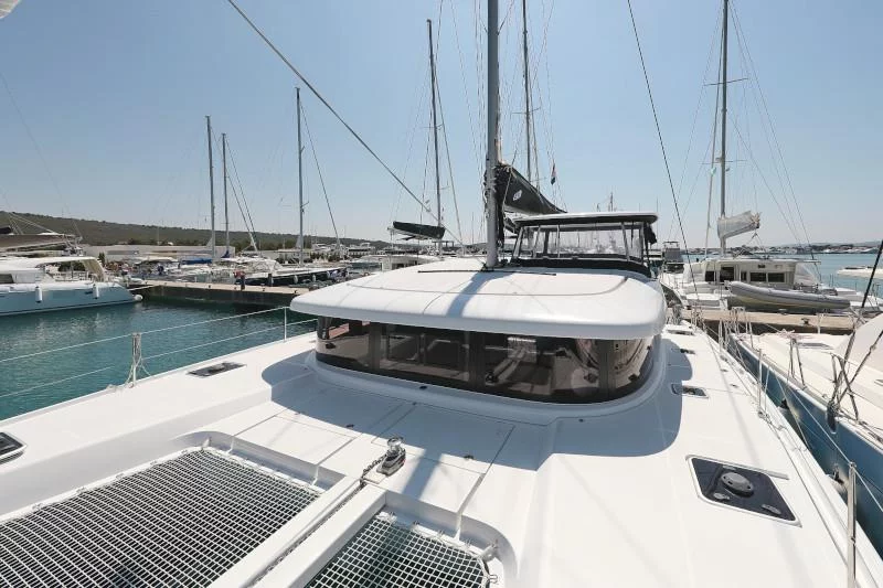 Lagoon 42 (ROYAL SALUTE)  - 66