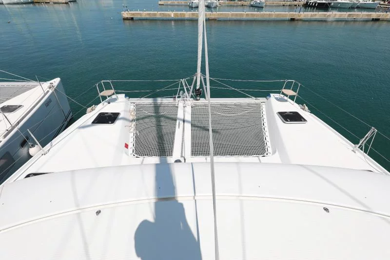 Lagoon 42 (ROYAL SALUTE)  - 2