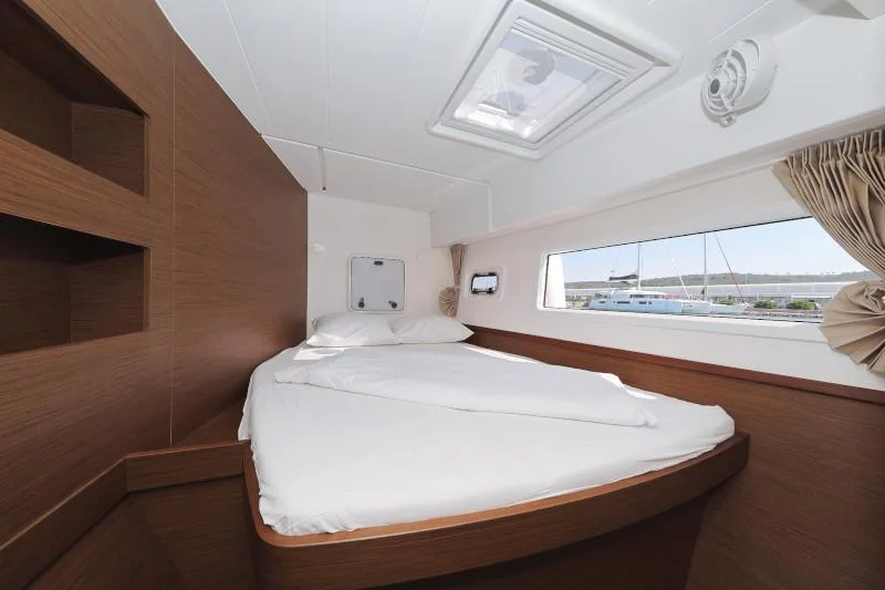 Lagoon 42 (ROYAL SALUTE)  - 59