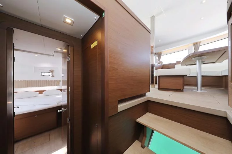 Lagoon 42 (ROYAL SALUTE)  - 20
