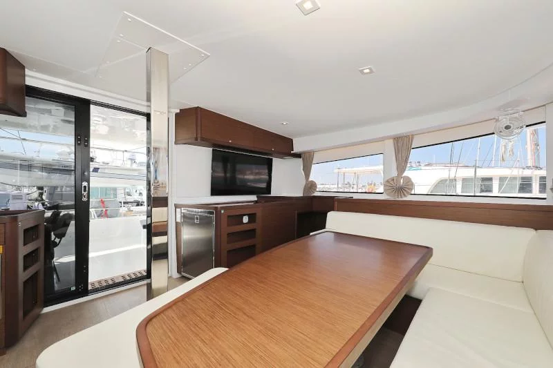 Lagoon 42 (ROYAL SALUTE)  - 37