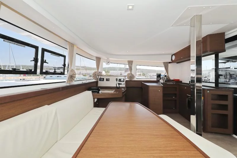 Lagoon 42 (ROYAL SALUTE)  - 54