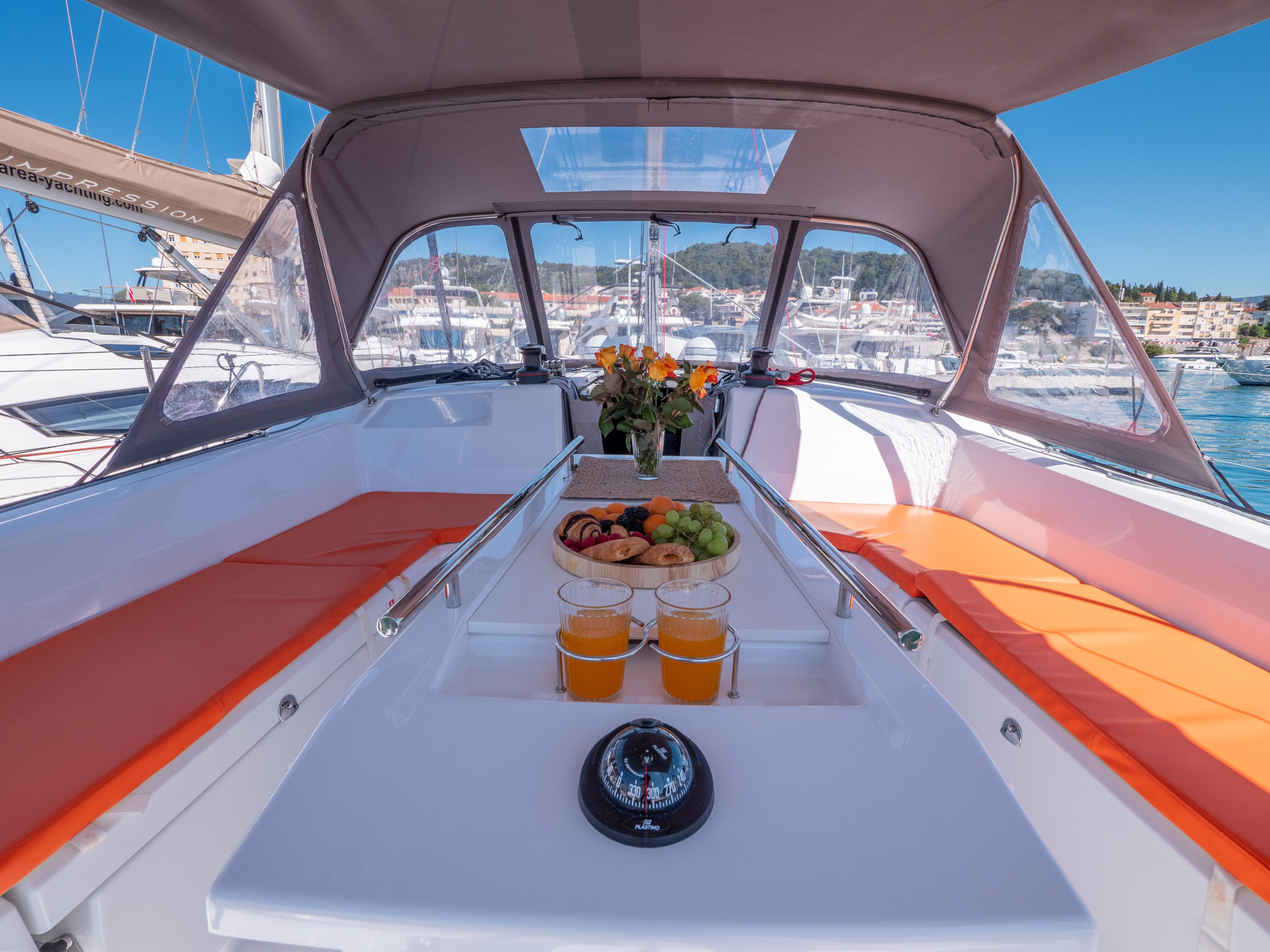 Photo #2 - Oceanis 40.1 (MAMMA MIA) in Split - 10663
