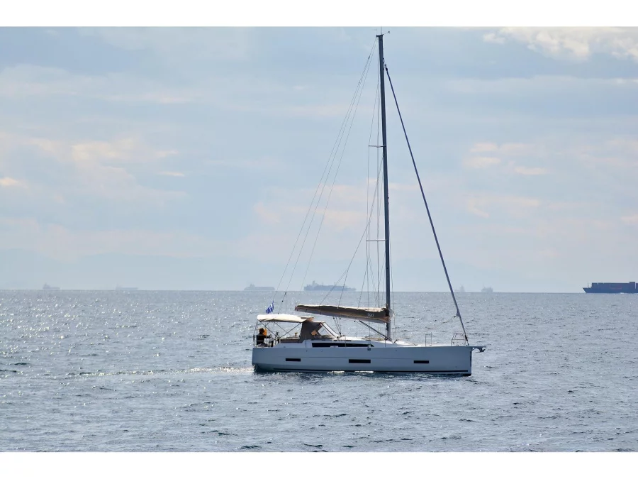 Dufour 390 Grand Large (Electra) Main image - 0