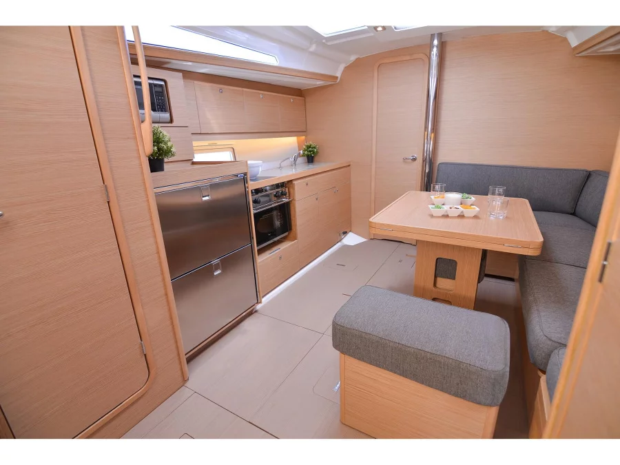 Dufour 390 Grand Large (Electra) Interior image - 1