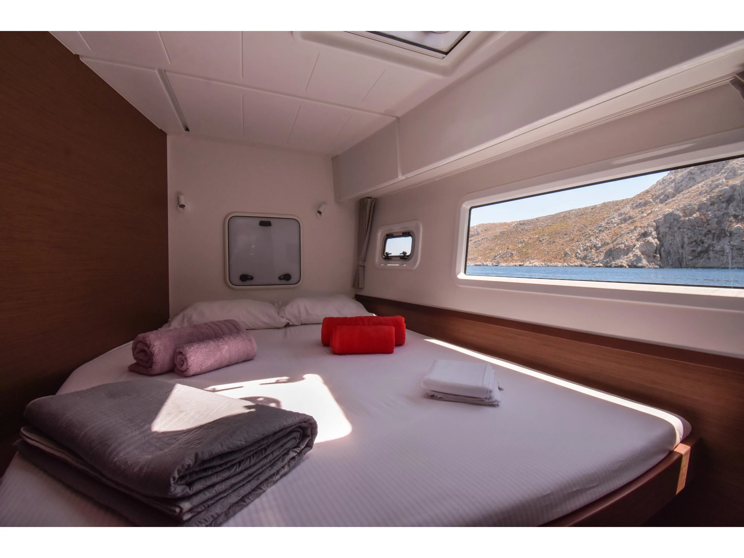 Lagoon 42 (Aenaos) Interior image - 5