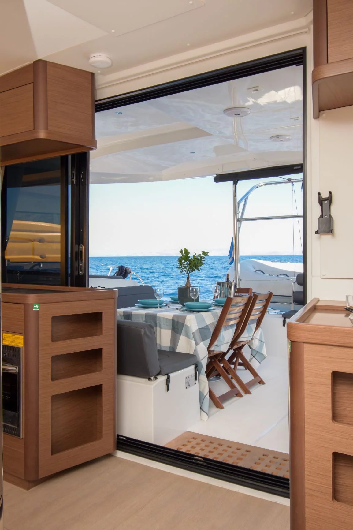 Lagoon 42 (Aenaos) Interior image - 4