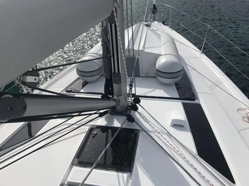 Oceanis 46.1 (5 cab) (Becrux)  - 4