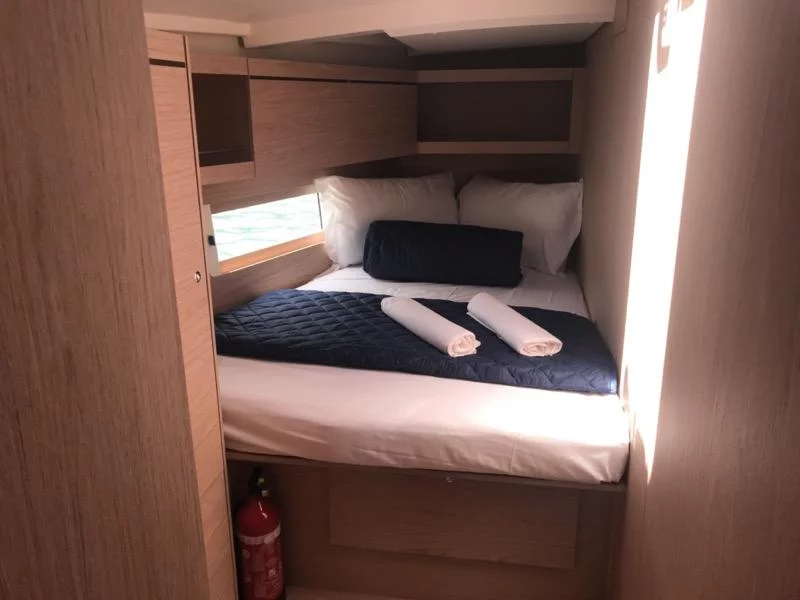 Oceanis 46.1 (5 cab) (Becrux)  - 16