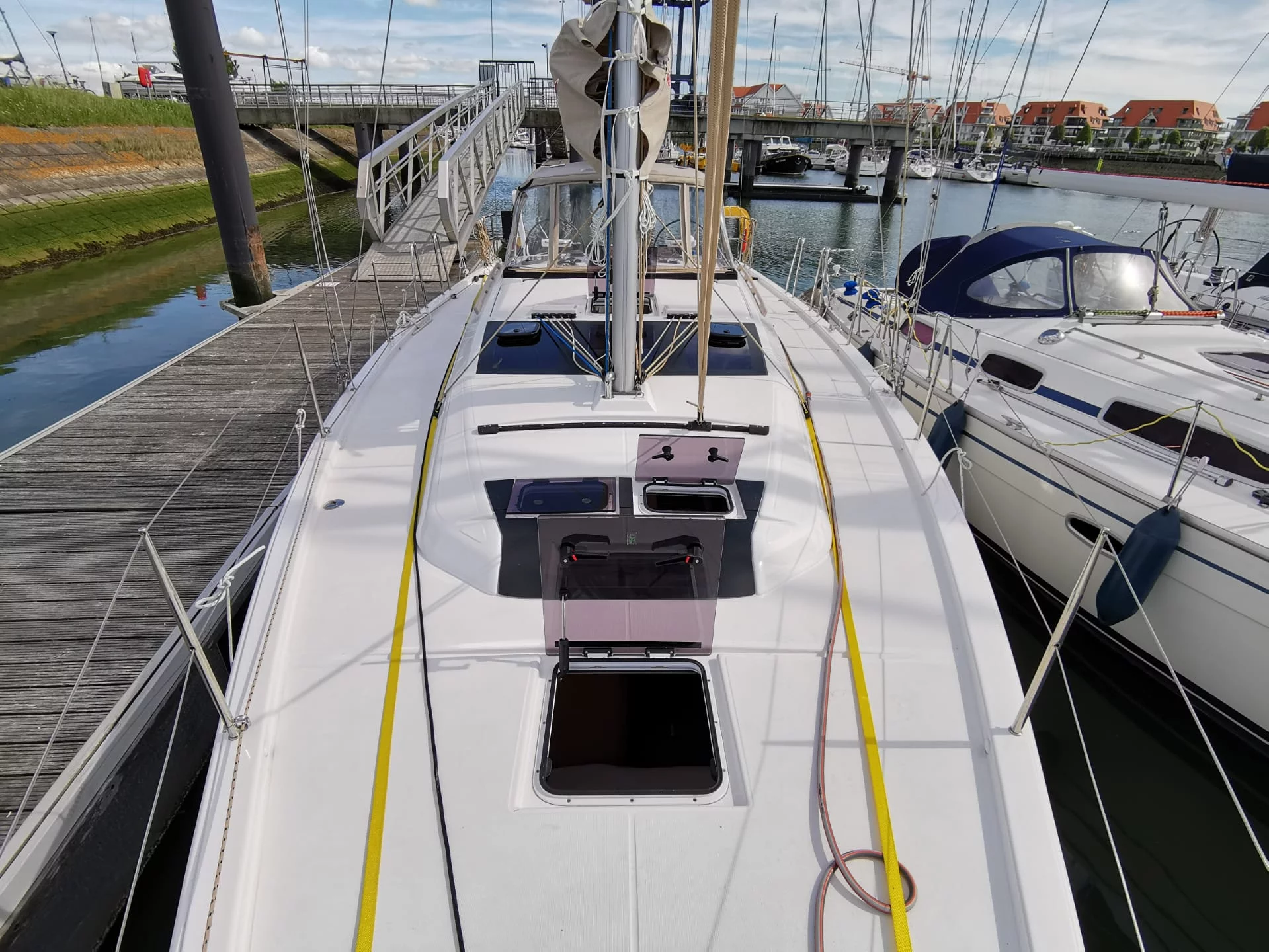 Dufour 390 Grand Large (Antares)  - 2