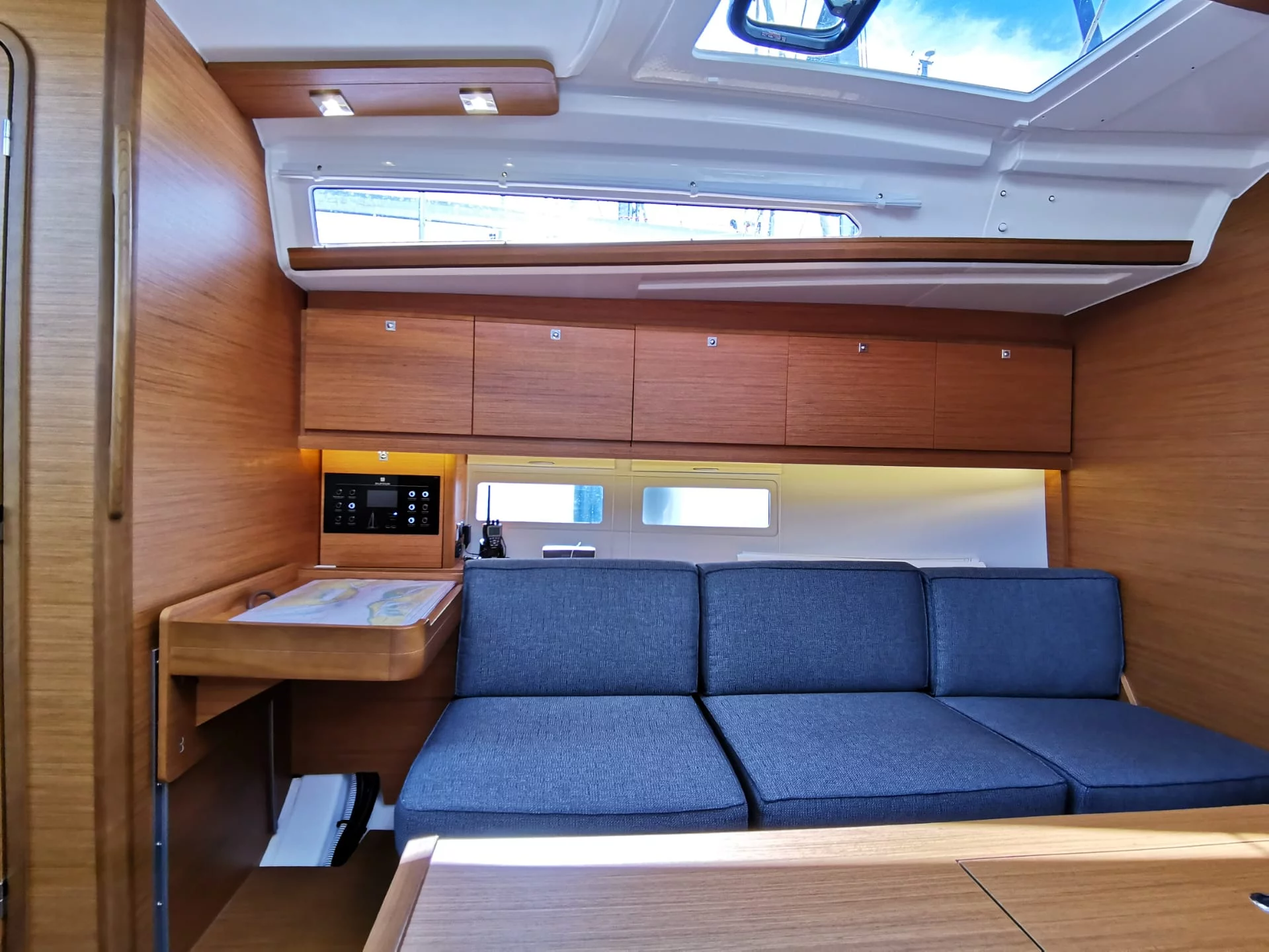 Dufour 390 Grand Large (Antares)  - 36