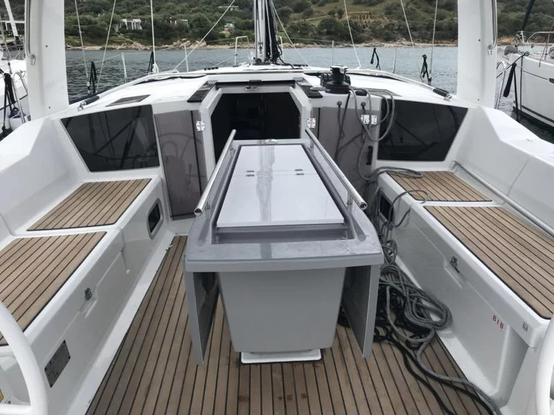 Oceanis 41.1 (Agena)  - 7