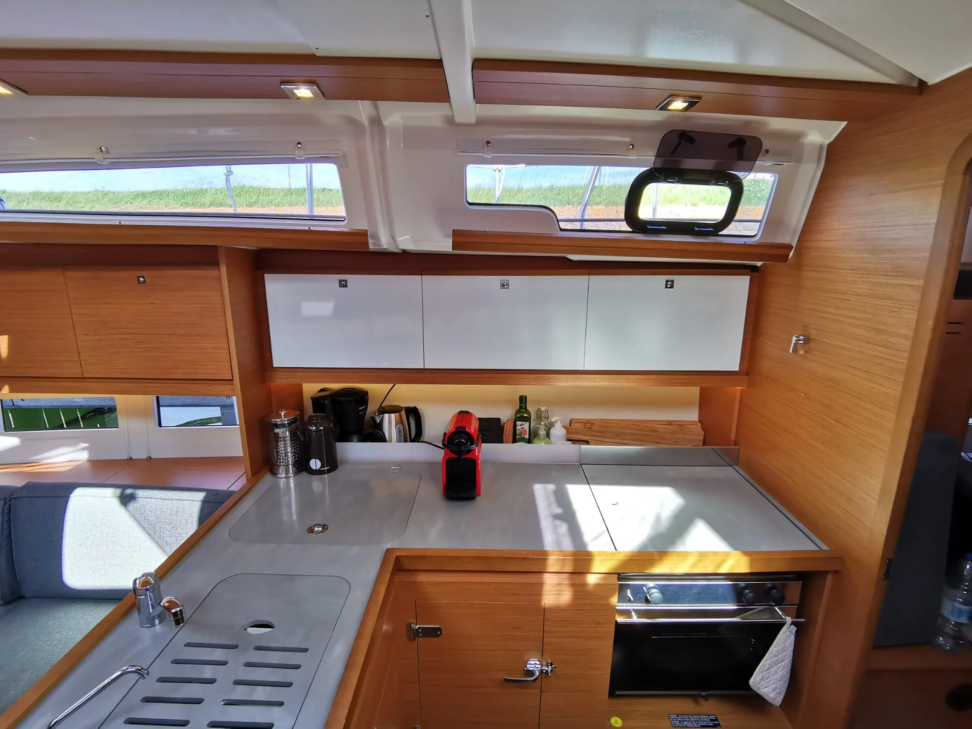 Dufour 390 Grand Large (Antares)  - 24