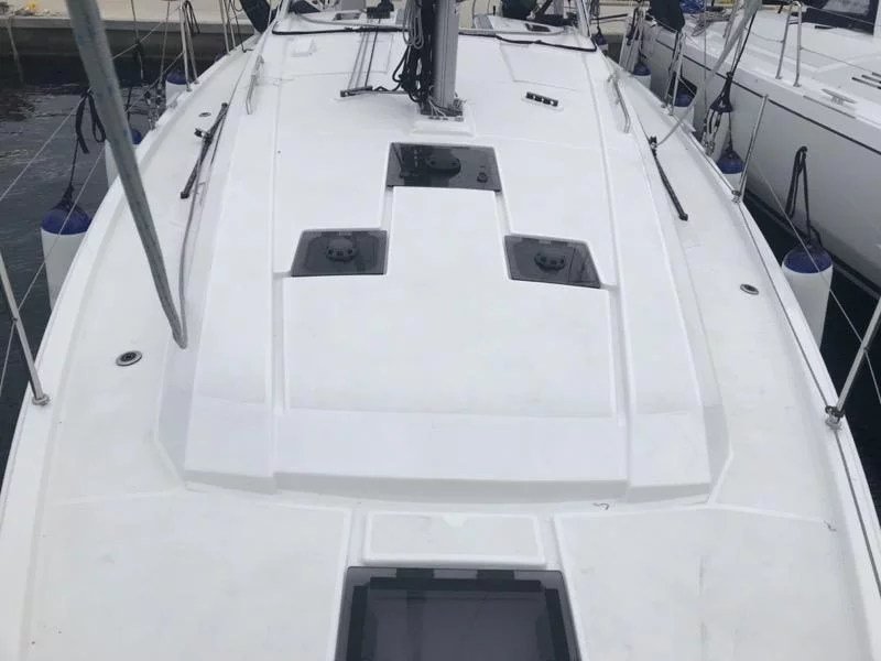 Oceanis 41.1 (Agena)  - 11