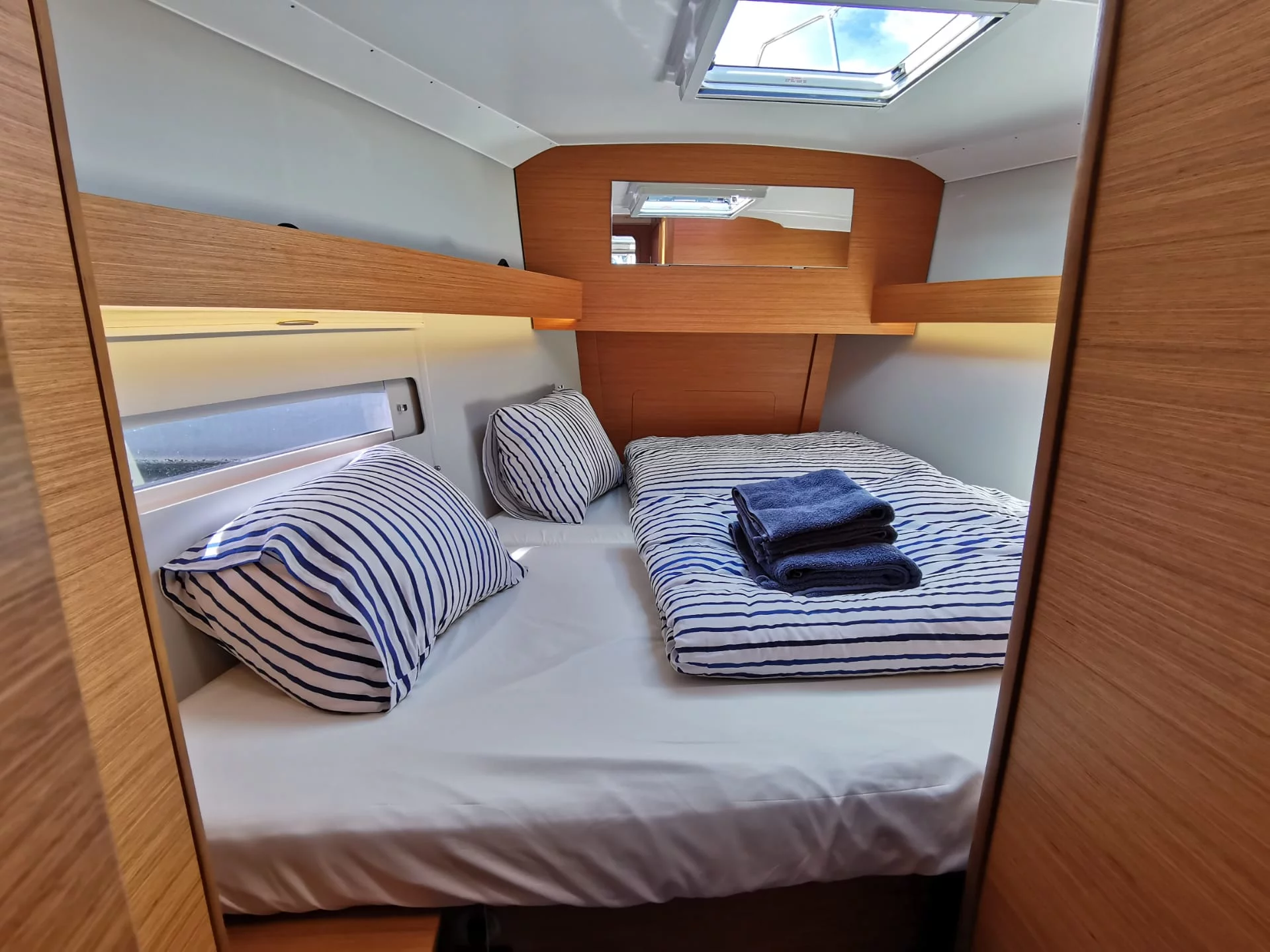 Dufour 390 Grand Large (Antares)  - 23