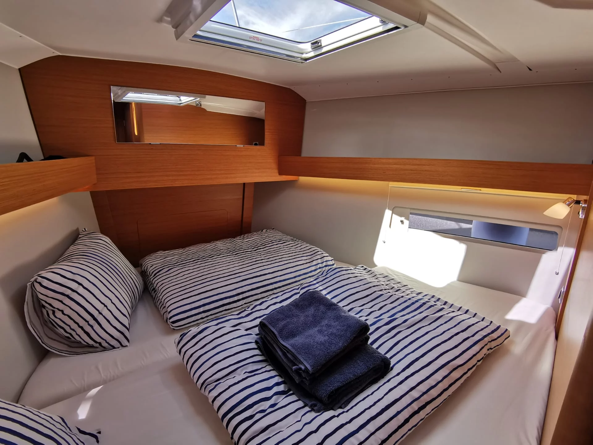 Dufour 390 Grand Large (Antares)  - 15