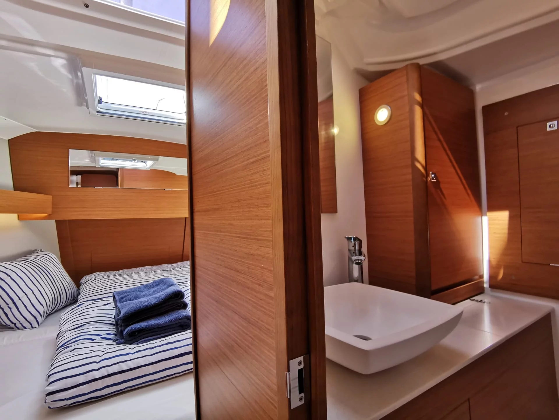 Dufour 390 Grand Large (Antares)  - 42