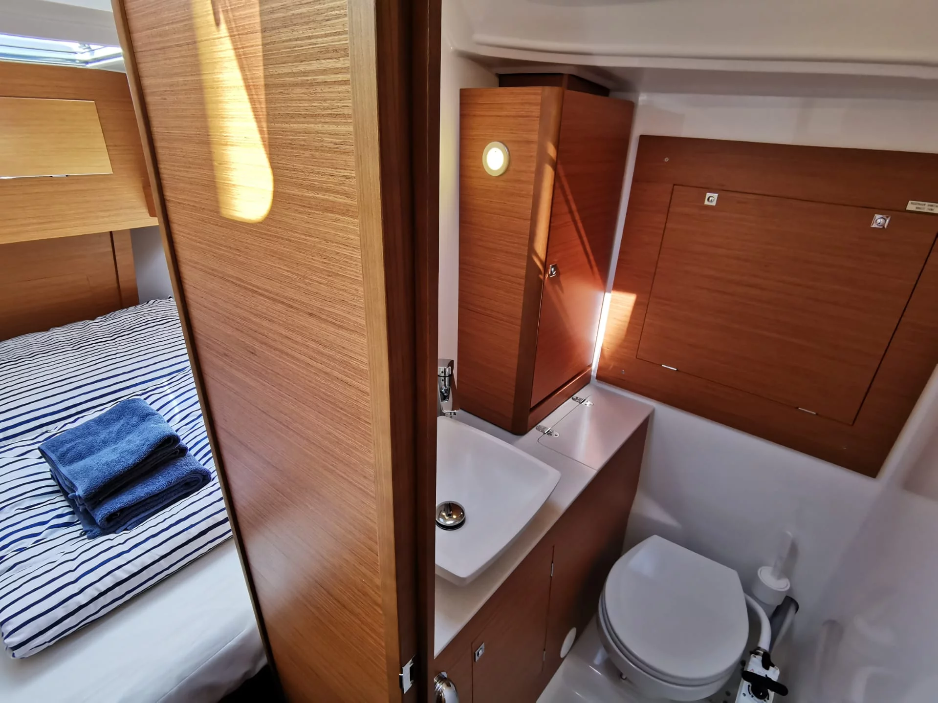 Dufour 390 Grand Large (Antares)  - 41
