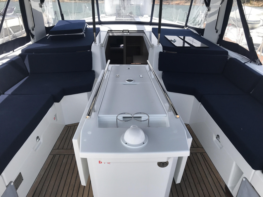 Photo #6 - Oceanis 46.1 (3 cab) (Altarf) en Portisco - 8570