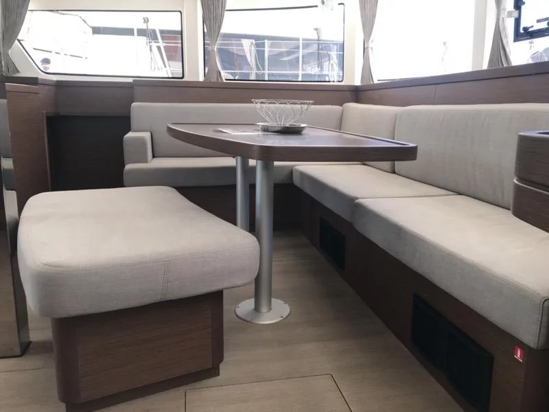 Lagoon 42 (Zippiri (WM, Inverter, Heating)) Interior image - 12
