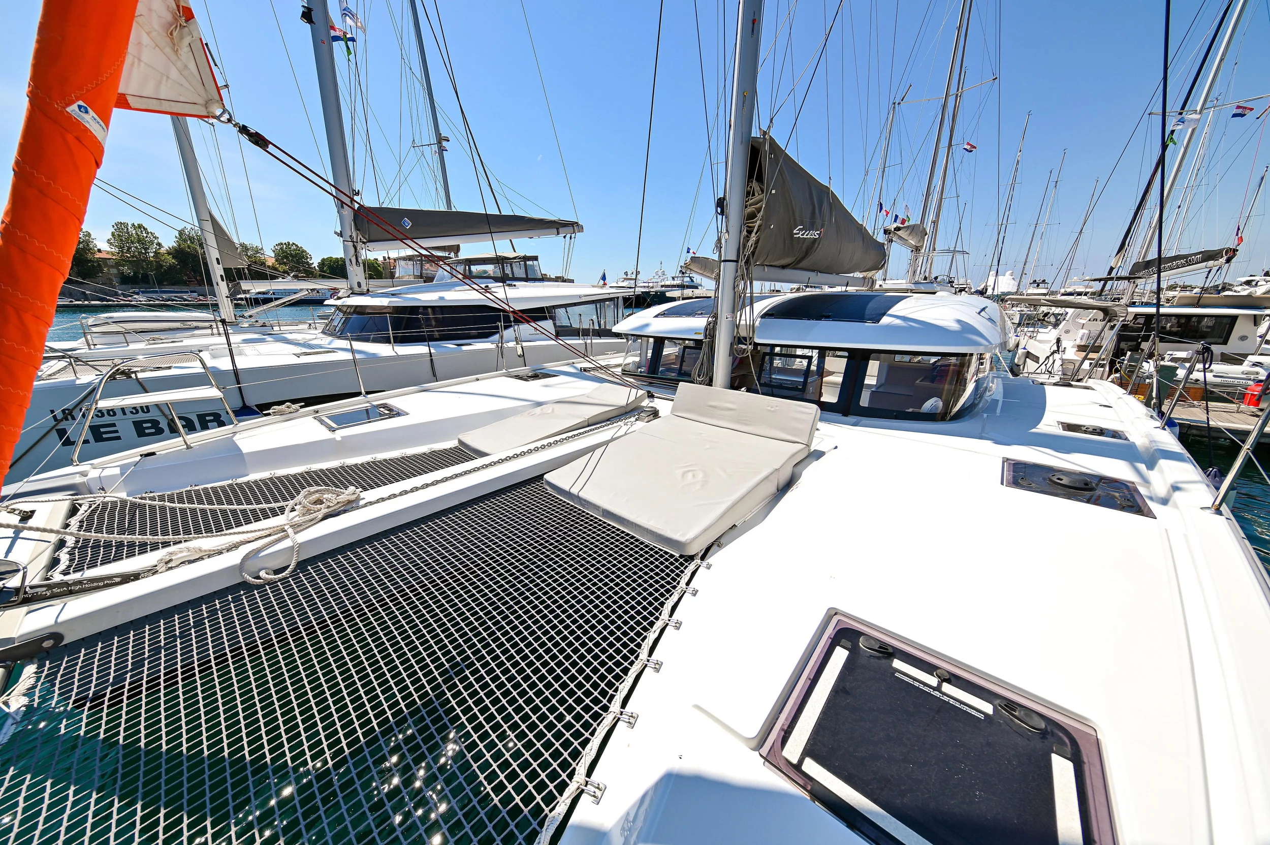 Excess 11 (ISLAND BLUE V)  - 76