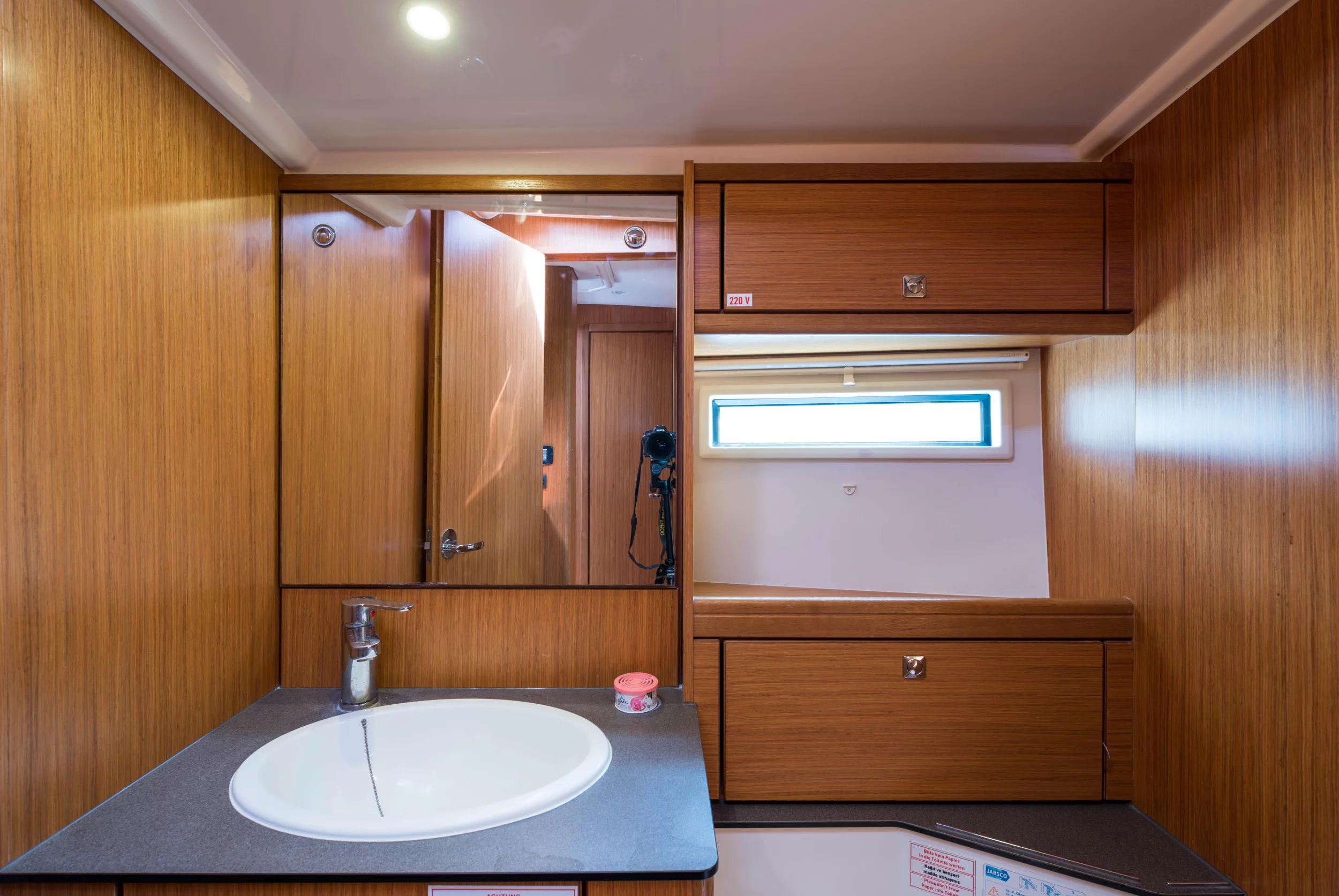 Bavaria Cruiser 56 (Breathless)  - 64