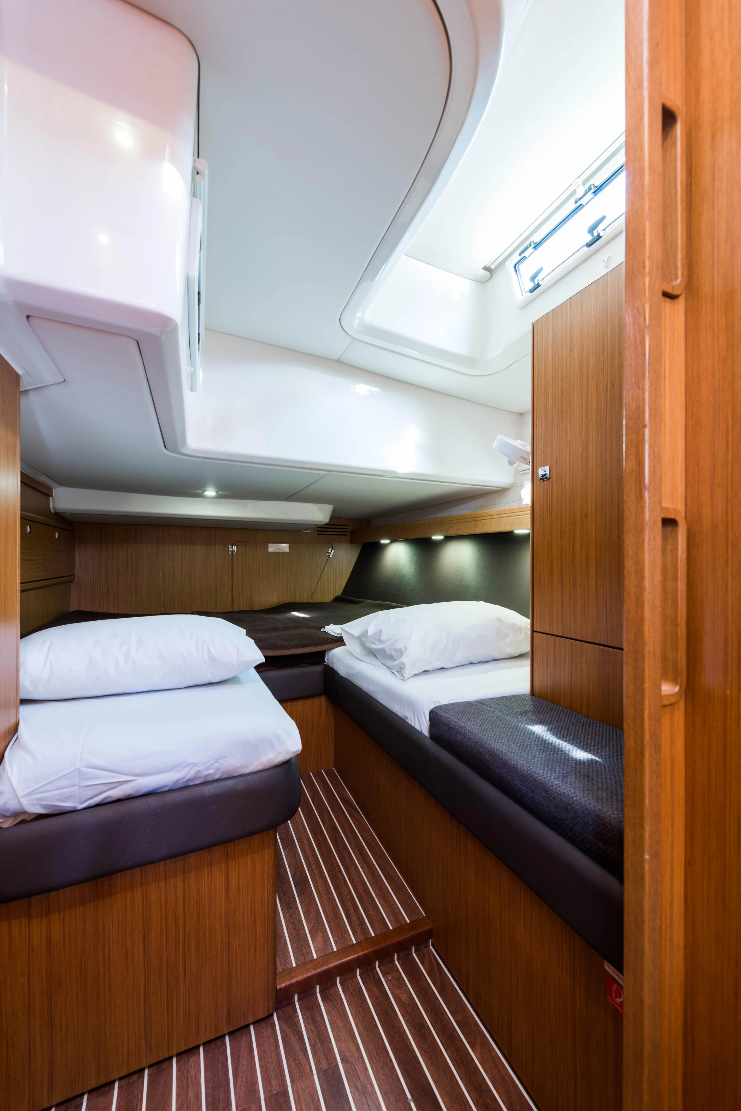 Bavaria Cruiser 56 (Breathless)  - 16
