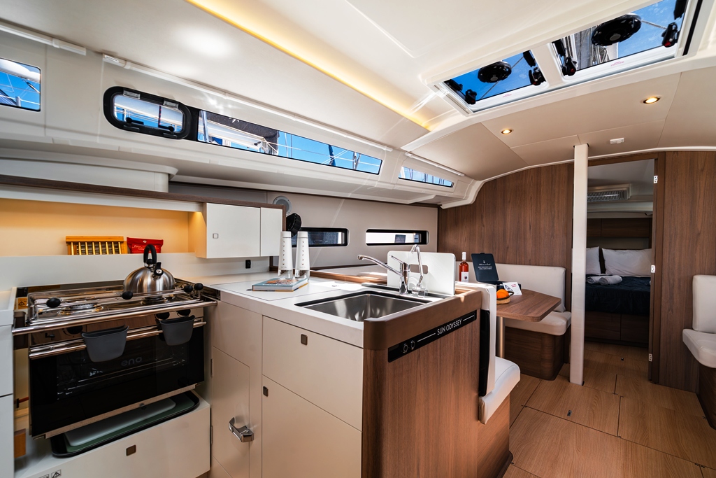 Sun Odyssey 415 — photo 7
