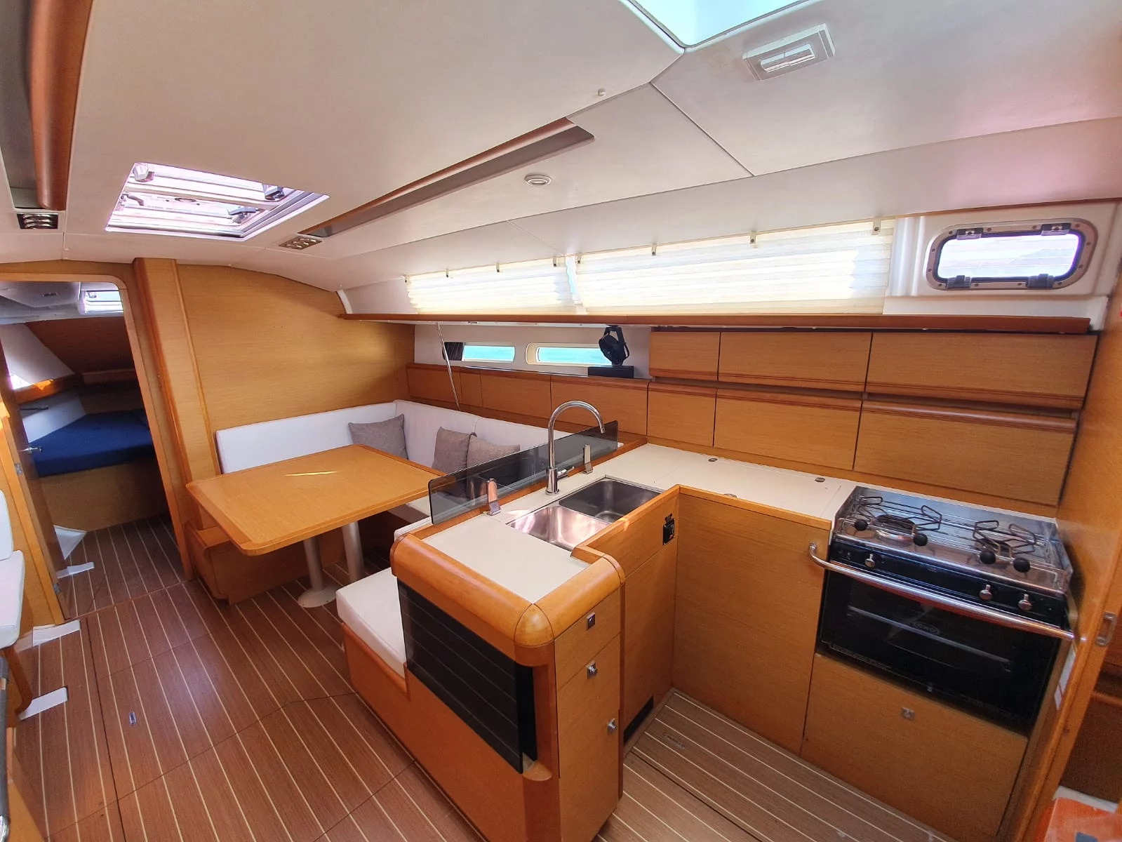 Jeanneau Sun Odyssey 409 (Malee)  - 10