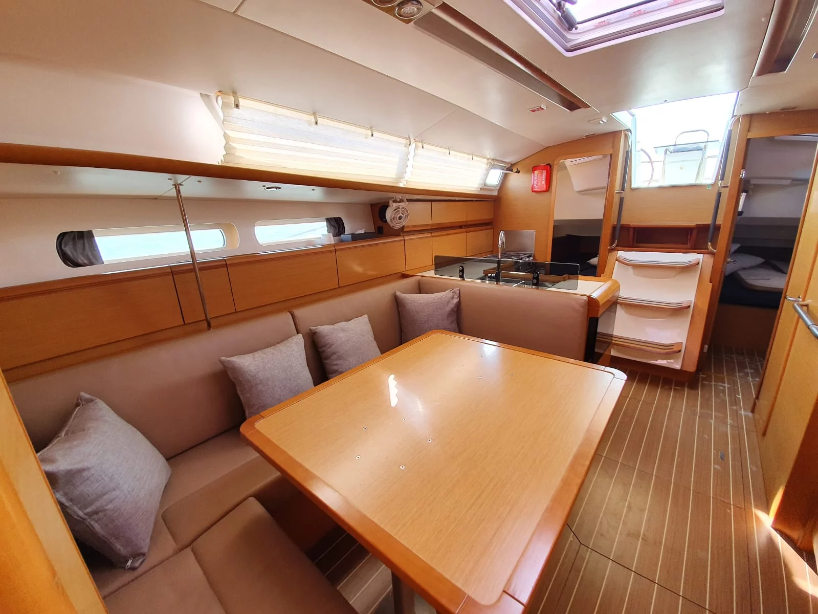 Jeanneau Sun Odyssey 409 (T-Punch)  - 17