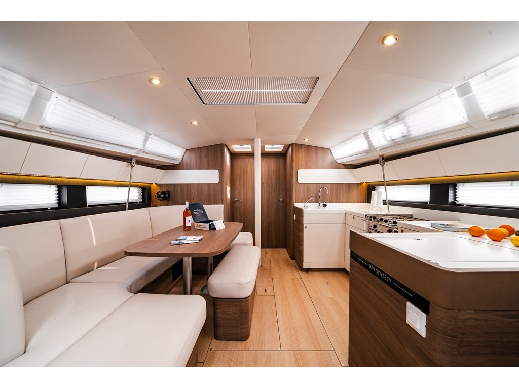 Sun Odyssey 455 — photo 3