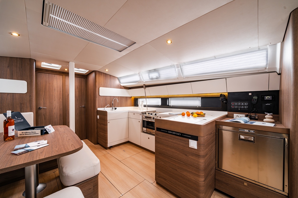 Sun Odyssey 455 — photo 7