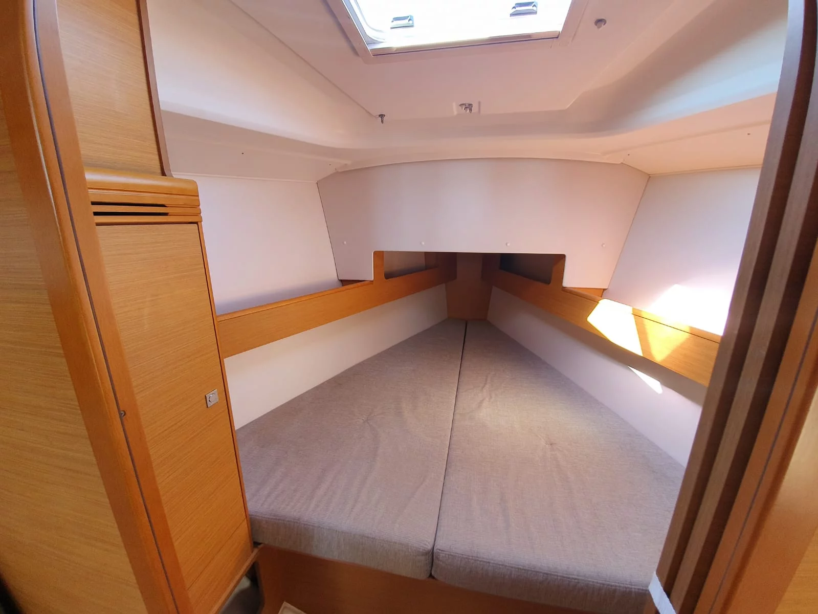Sun Odyssey 33i (Aqua)  - 9