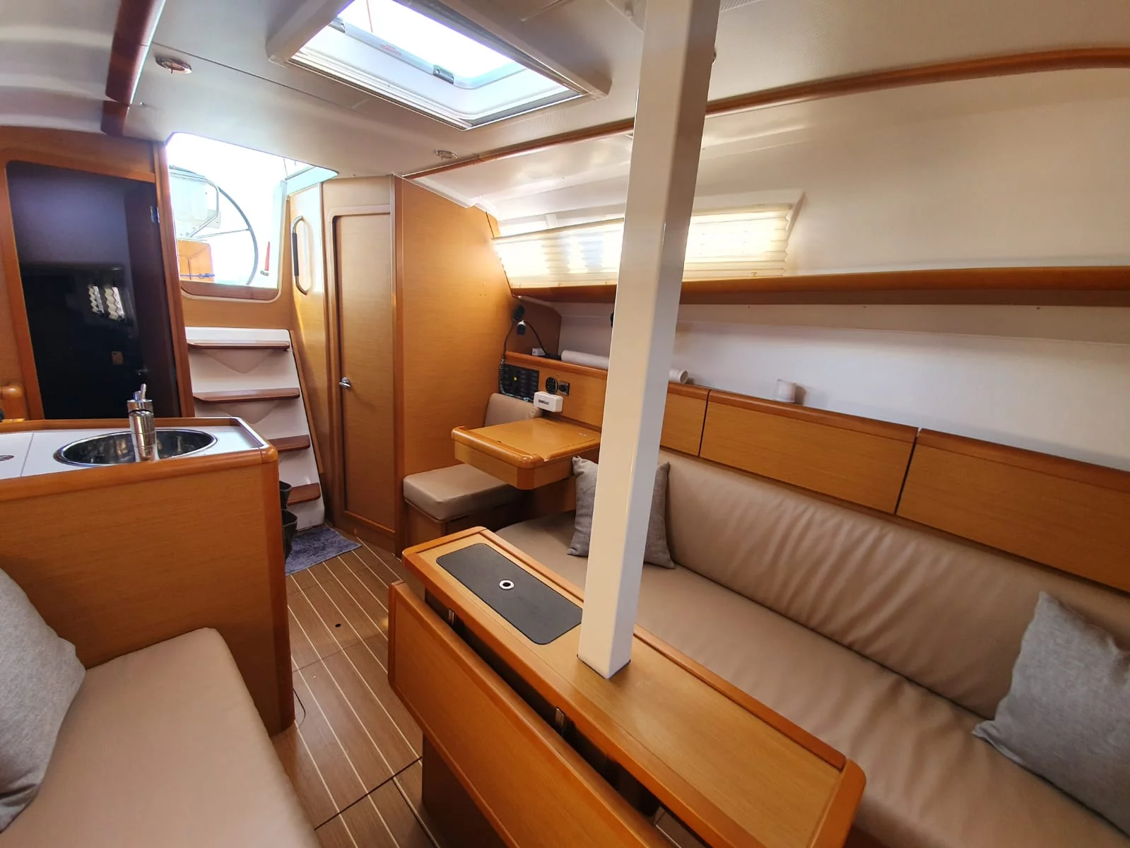 Sun Odyssey 33i (Aqua)  - 2