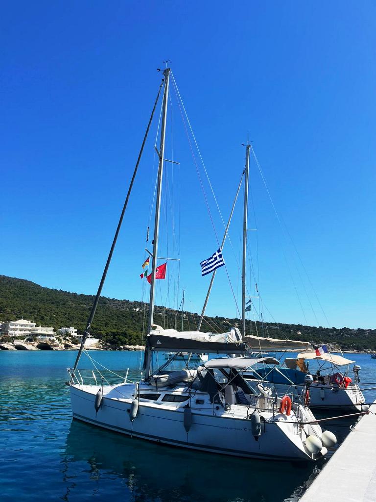 Sun Odyssey 35 — photo 7