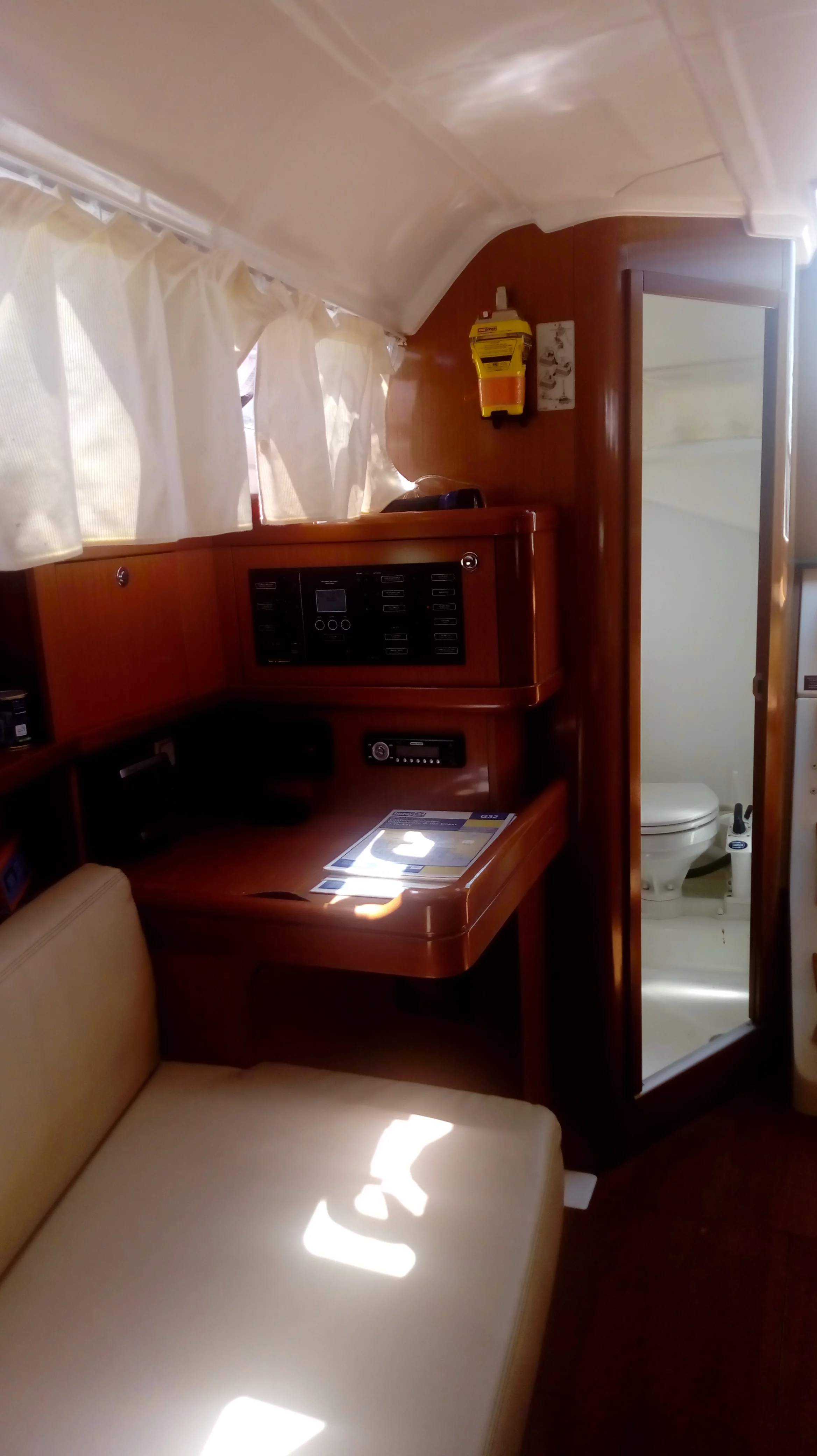 Oceanis 31 (TRIZONIA)  - 14