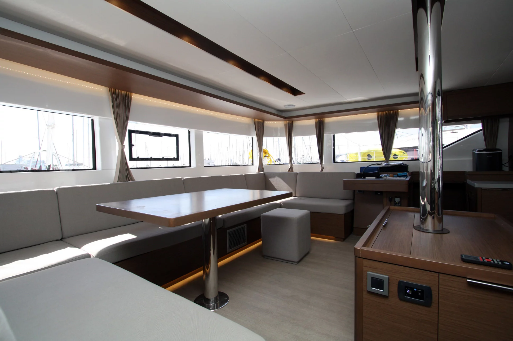 Lagoon 50 (Princess Claire)  - 19