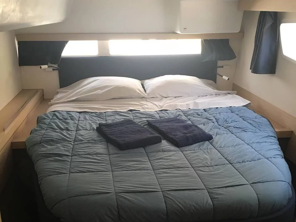 Lucia 40 (Summer Sun) Interior image - 7