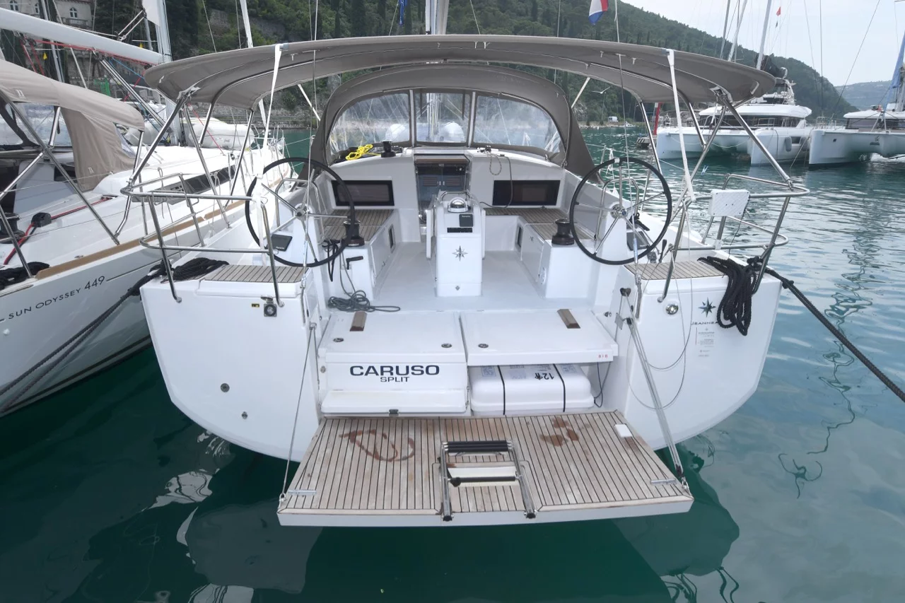 Sun Odyssey 490 "LUXE" (Caruso)  - 1
