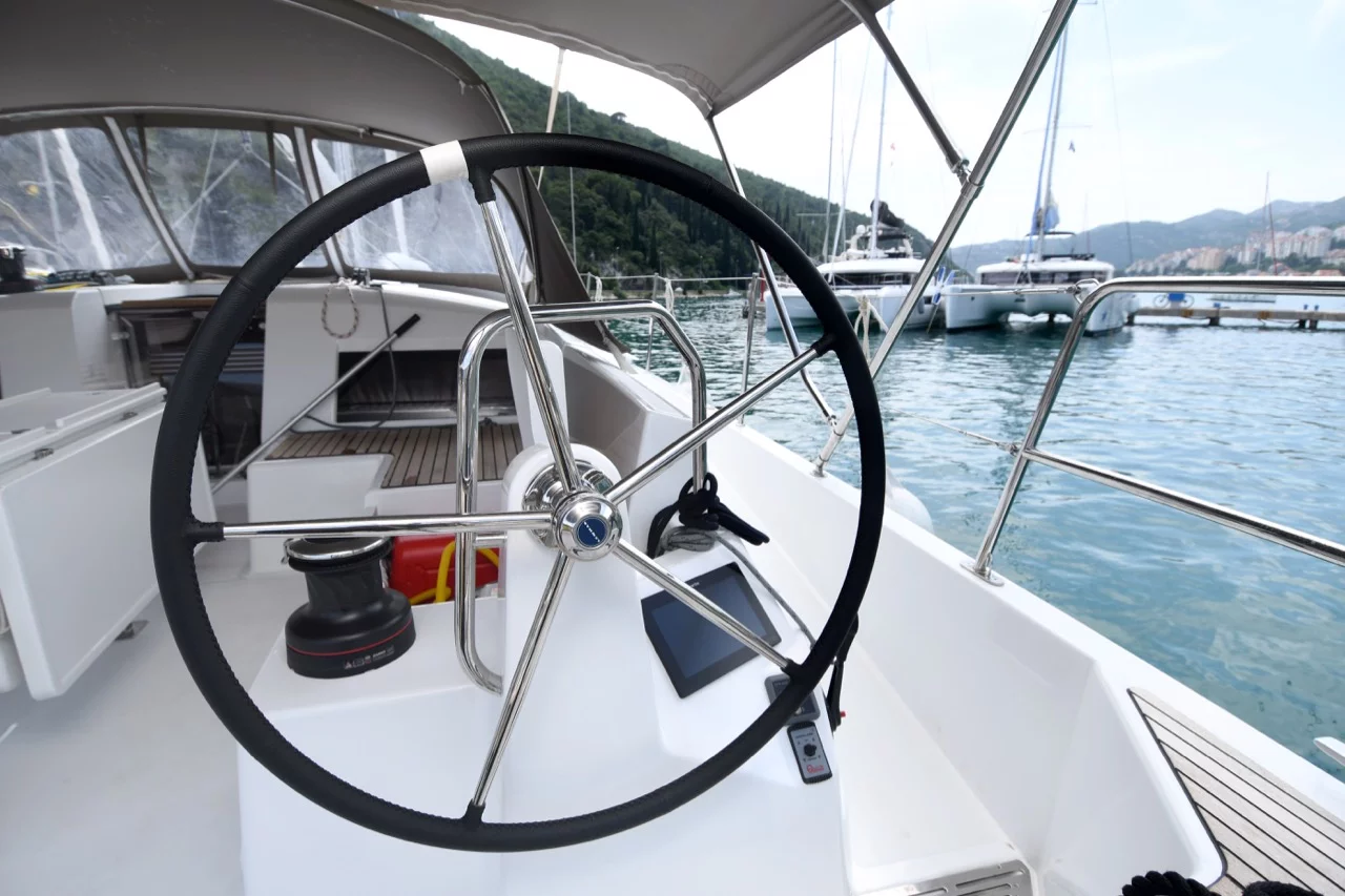Sun Odyssey 490 "LUXE" (Caruso)  - 6