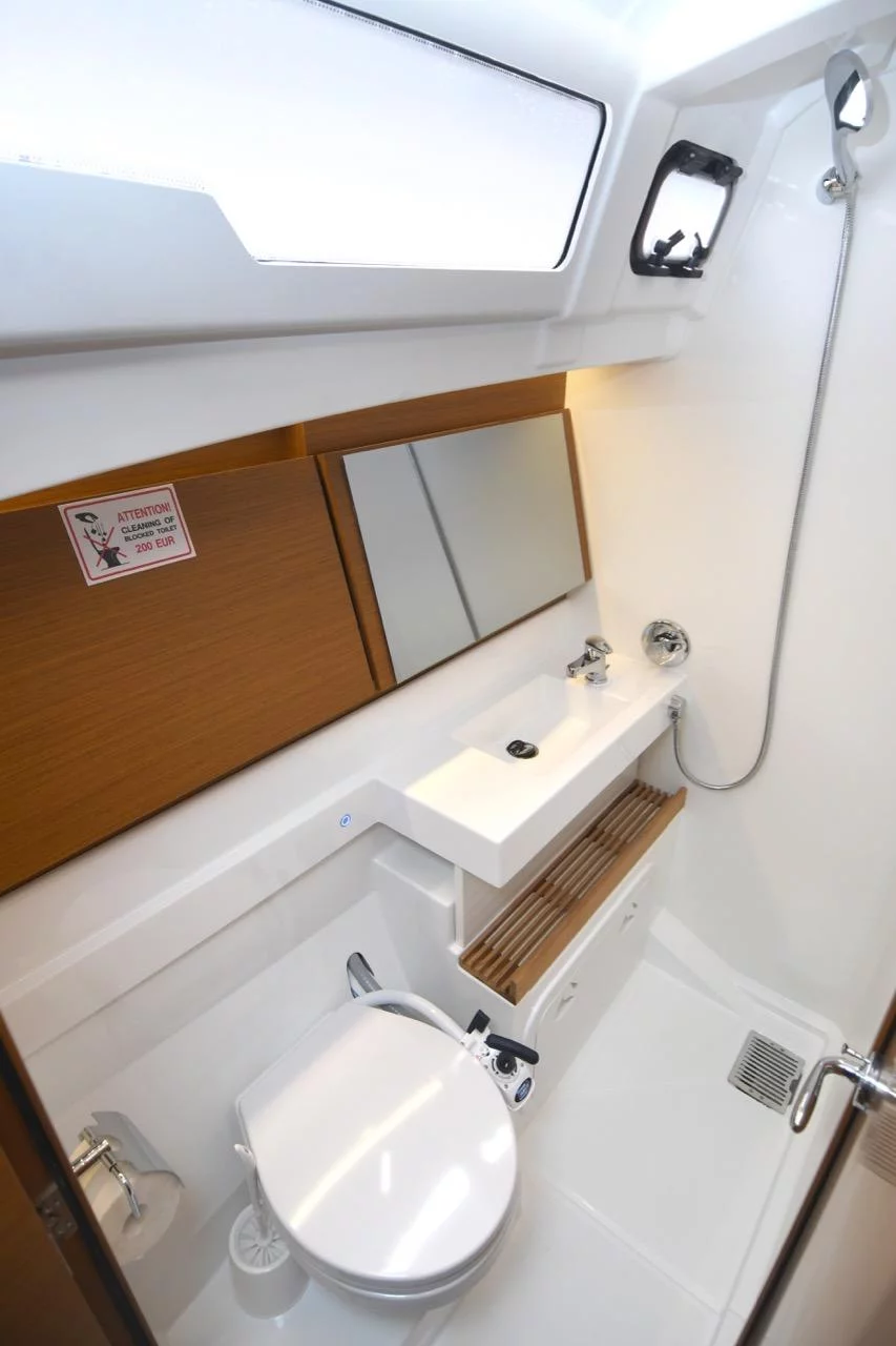 Sun Odyssey 490 "LUXE" (Caruso)  - 10