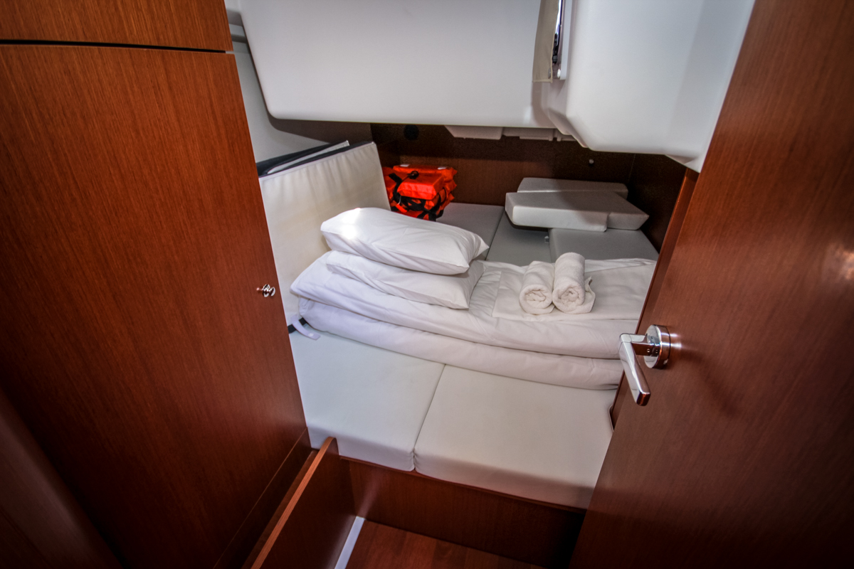 Photo #2 - Oceanis 35 (MALA LUNA) in Pomer - 7742