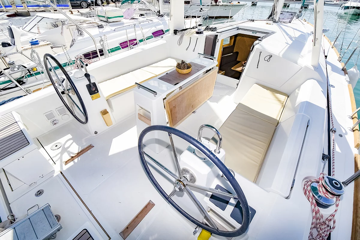 Oceanis 38 (Lisis)  - 9