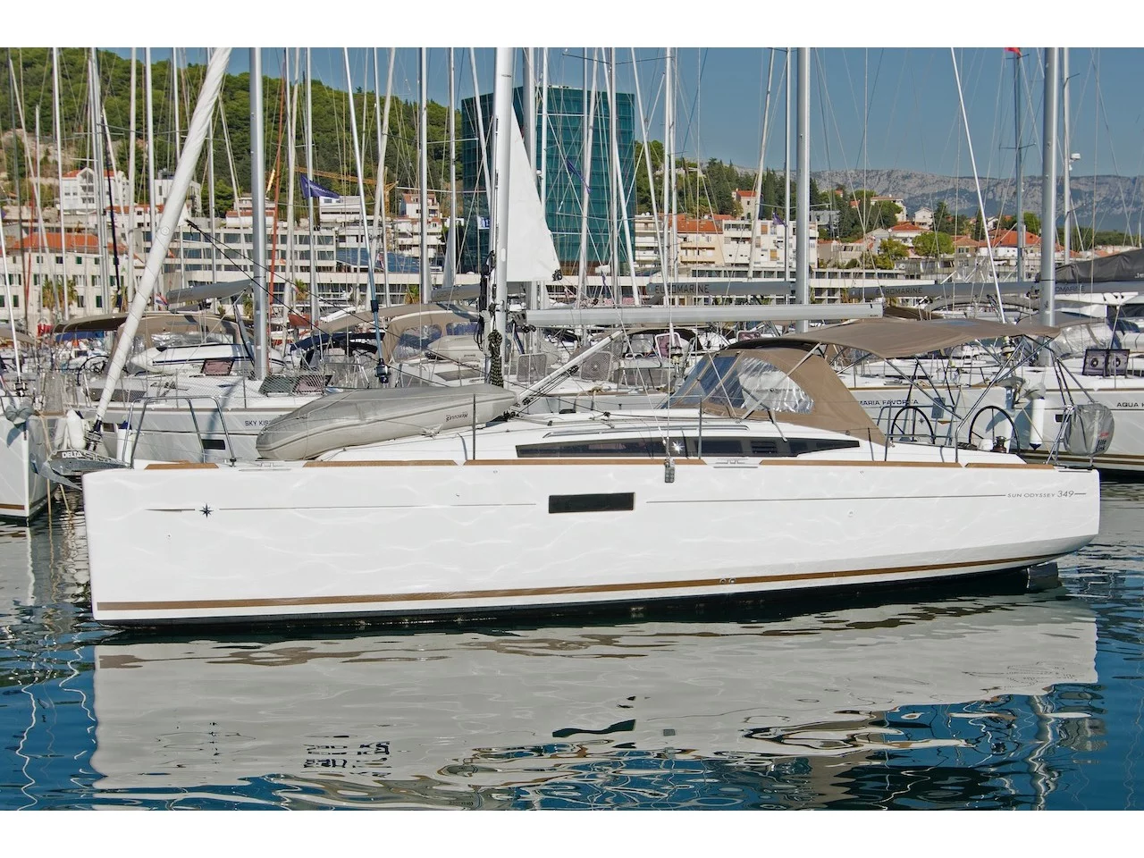 Sun Odyssey 349 (Cha-Cha) Main image - 0
