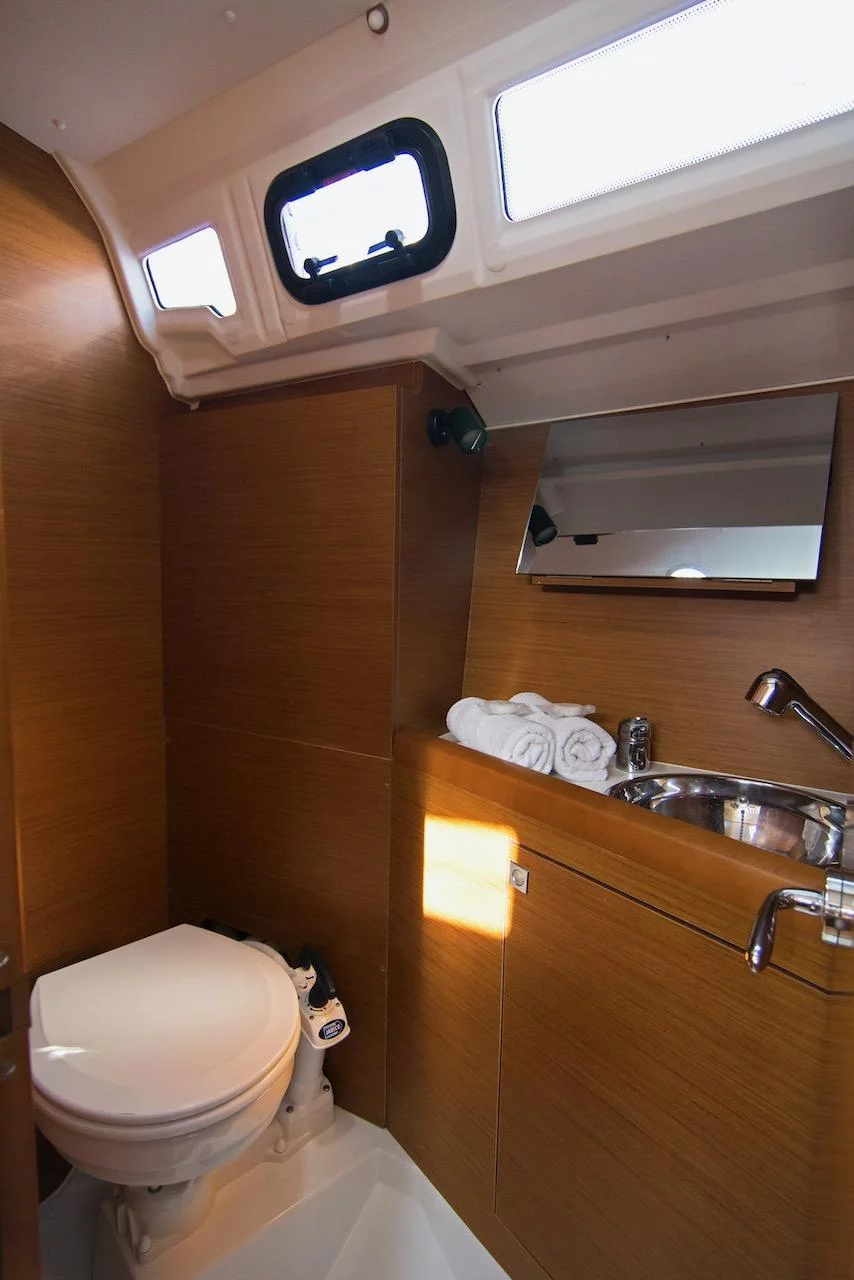 Sun Odyssey 349 (Cha-Cha)  - 4